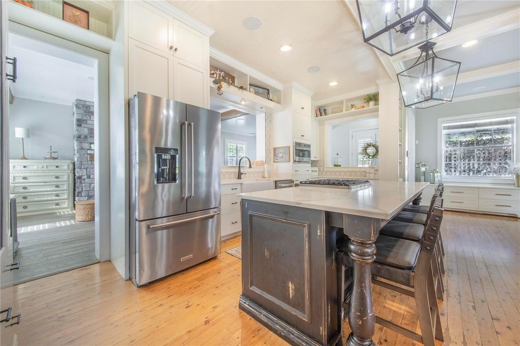 Image 18 of property listing at 6631 LAKE HATCHINEHA ROAD, Haines City, FL 33844