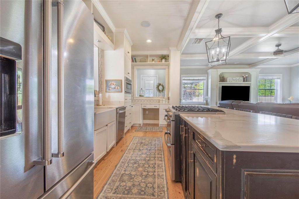 Image 19 of property listing at 6631 LAKE HATCHINEHA ROAD, Haines City, FL 33844