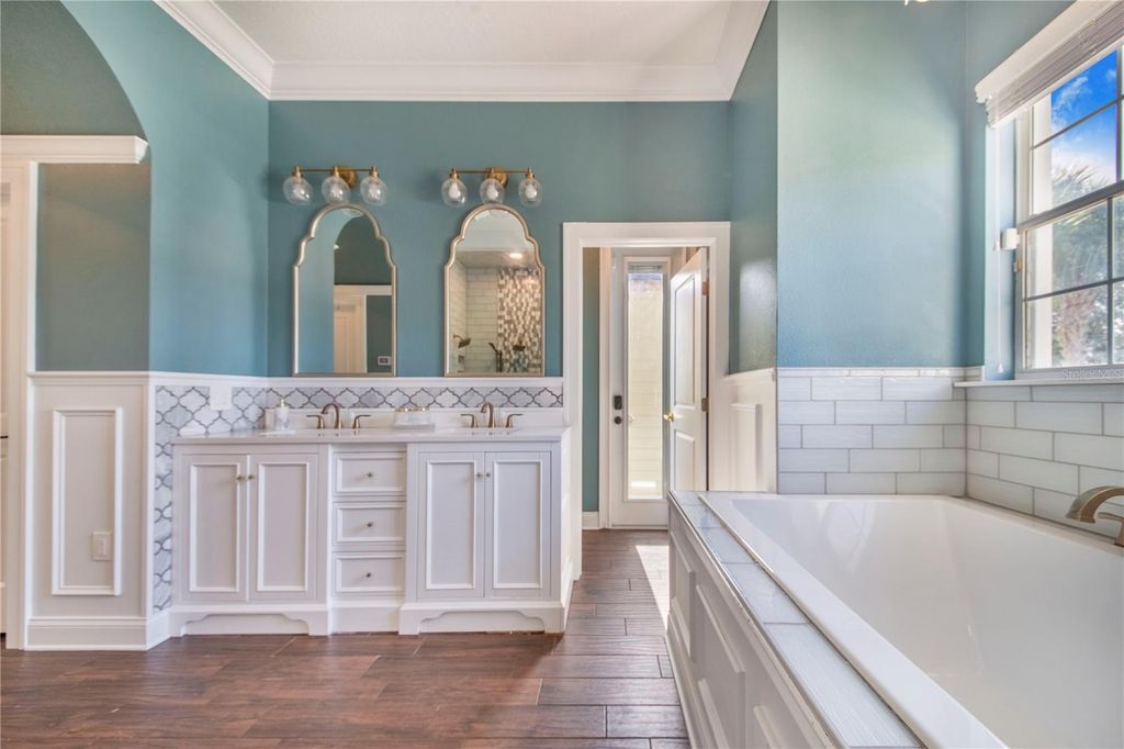 Image 35 of property listing at 6631 LAKE HATCHINEHA ROAD, Haines City, FL 33844