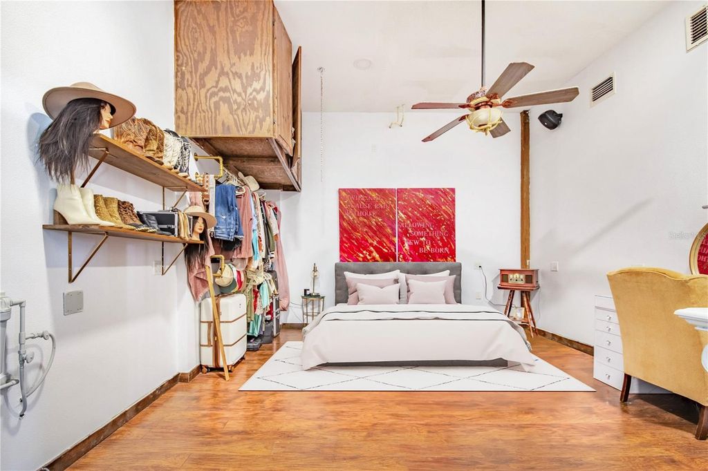 Image 73 of property listing at 6631 LAKE HATCHINEHA ROAD, Haines City, FL 33844