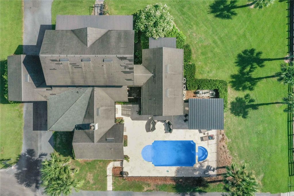 Image 99 of property listing at 6631 LAKE HATCHINEHA ROAD, Haines City, FL 33844