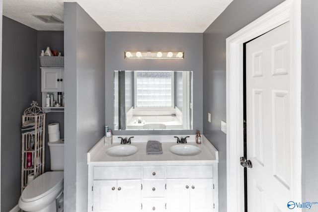 128 County Road 496, Trinity, AL 35673