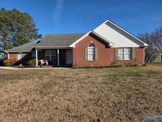 128 County Road 496, Trinity, AL 35673