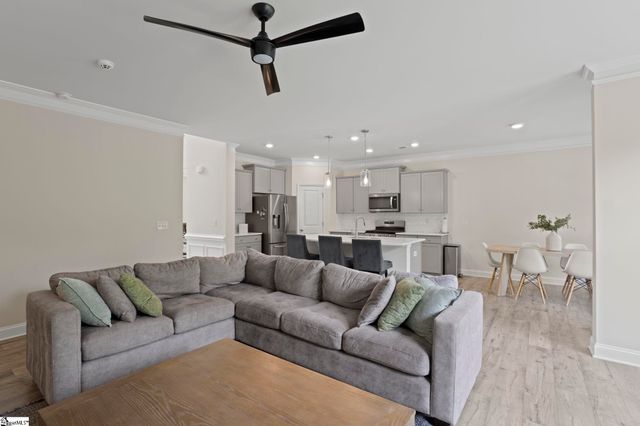 154 Pelham Glen Way, Greer, SC 29651