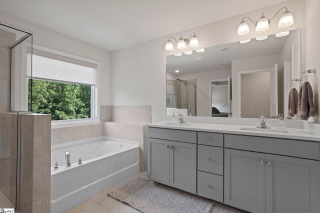 154 Pelham Glen Way, Greer, SC 29651