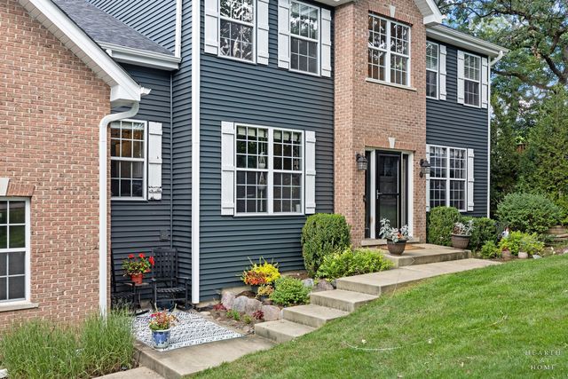 399 Asbury Avenue, Fox River Grove, IL 60021