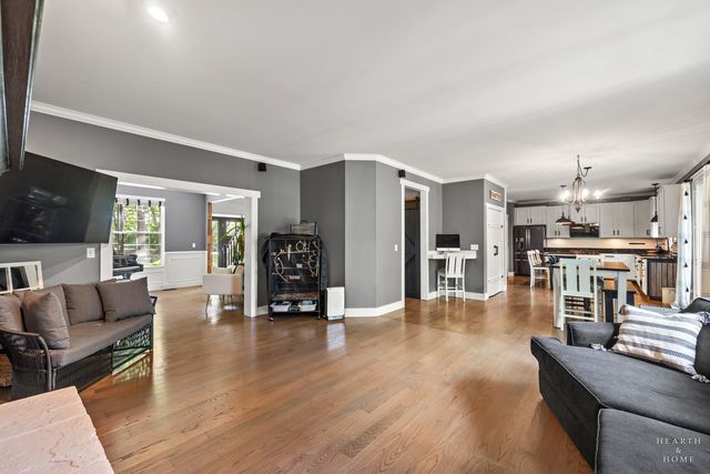 399 Asbury Avenue, Fox River Grove, IL 60021