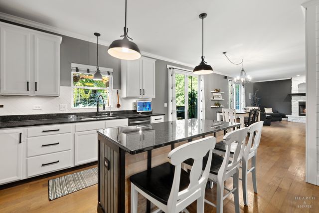 399 Asbury Avenue, Fox River Grove, IL 60021