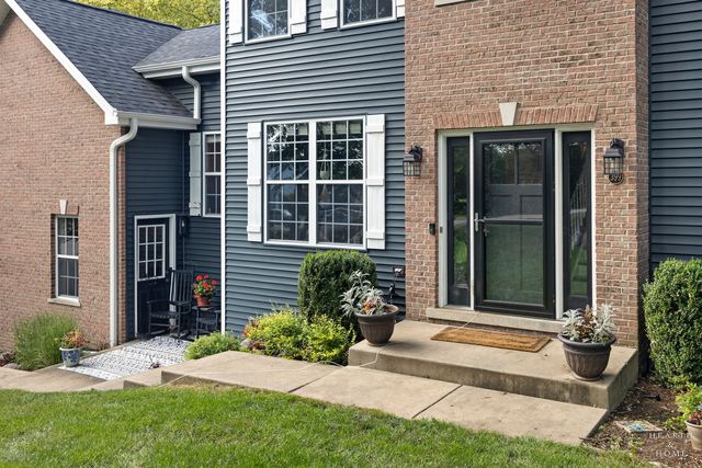 399 Asbury Avenue, Fox River Grove, IL 60021