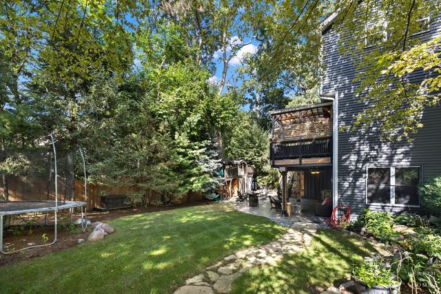 399 Asbury Avenue, Fox River Grove, IL 60021