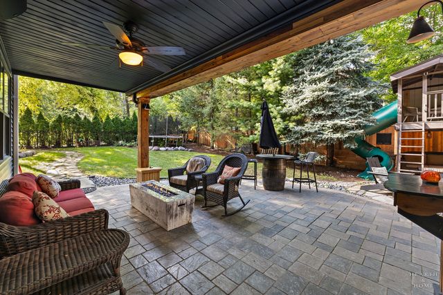 399 Asbury Avenue, Fox River Grove, IL 60021