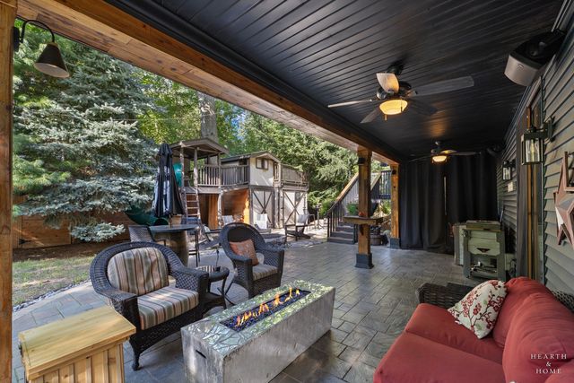 399 Asbury Avenue, Fox River Grove, IL 60021