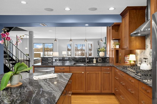 1633 Cedar Lake Parkway, Minneapolis, MN 55416