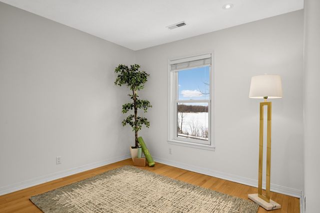 1633 Cedar Lake Parkway, Minneapolis, MN 55416