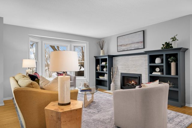 1633 Cedar Lake Parkway, Minneapolis, MN 55416