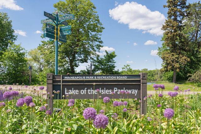 1633 Cedar Lake Parkway, Minneapolis, MN 55416