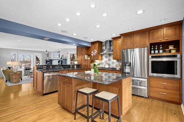 1633 Cedar Lake Parkway, Minneapolis, MN 55416