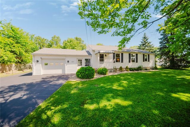 107 Cooper Foster Park Road, Amherst, OH 44001