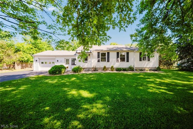 107 Cooper Foster Park Road, Amherst, OH 44001