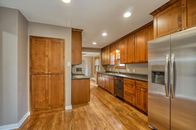 5006 30th Avenue S, Minneapolis, MN 55417