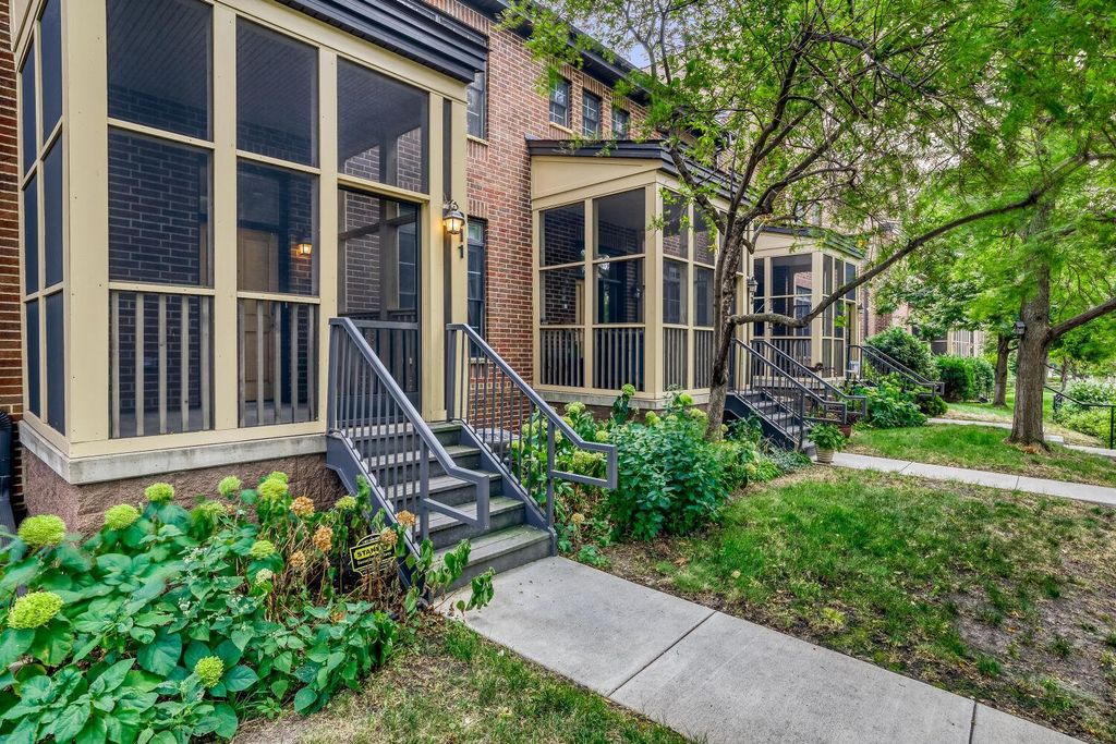 811 Thornton Street SE, Minneapolis, MN 55414 — photo 2