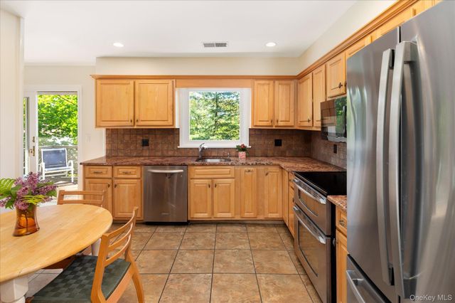 6 Amawalk Avenue, Amawalk, NY 10501
