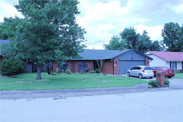 2711 Margaret Street, Rogers, AR 72756