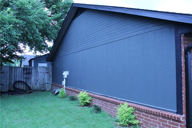 2711 Margaret Street, Rogers, AR 72756
