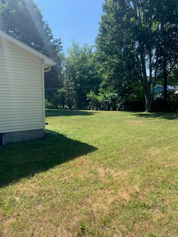 79 Cambridge Drive, Red Hook, NY 12571