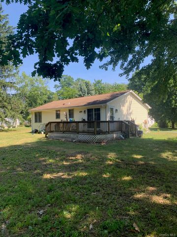 79 Cambridge Drive, Red Hook, NY 12571