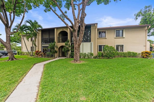 511 Shady Pine Way D1, Greenacres, FL 33415