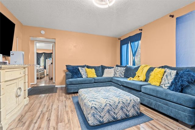 511 Shady Pine Way D1, Greenacres, FL 33415
