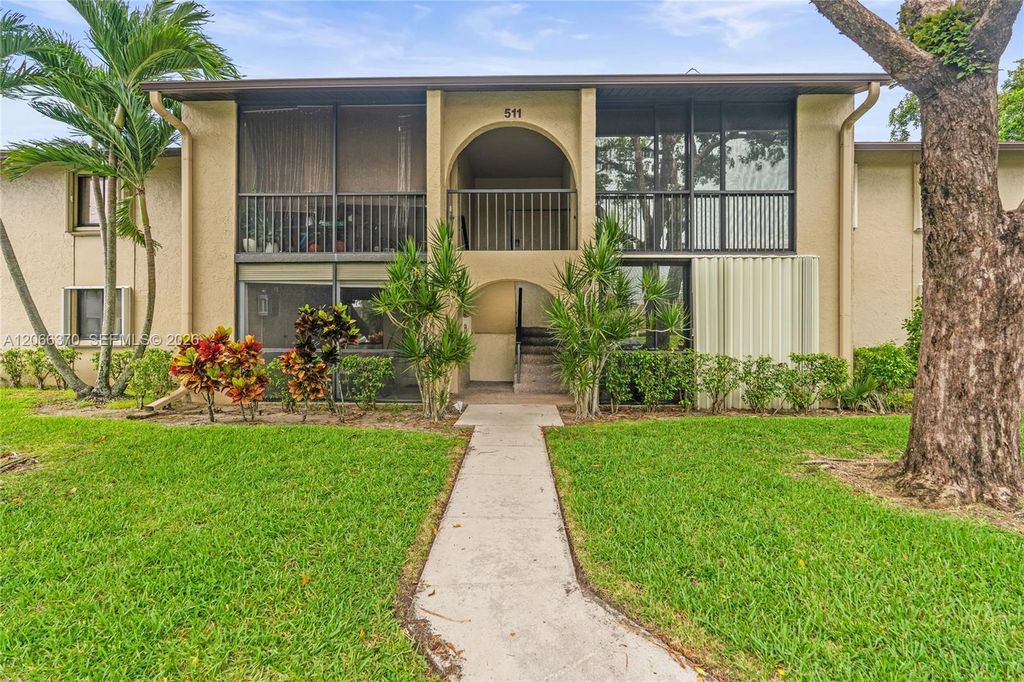 511 Shady Pine Way D1, Greenacres, FL 33415