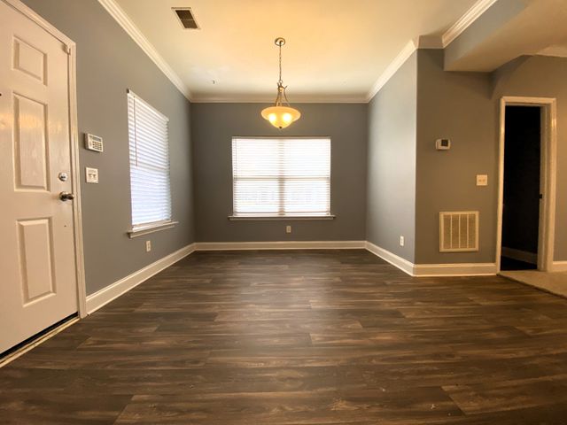 5440 Perlou Ln, Murfreesboro, TN 37128