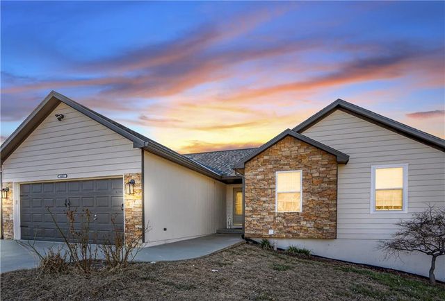 4404 Muncie Court, Leavenworth, KS 66048