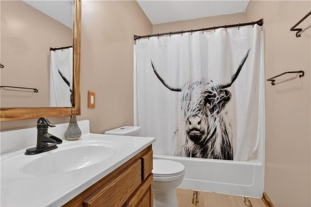 4404 Muncie Court, Leavenworth, KS 66048