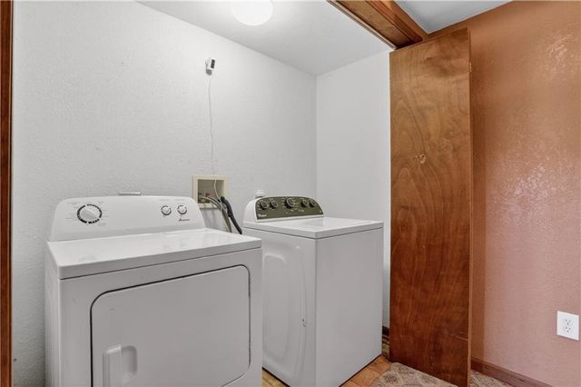 4404 Muncie Court, Leavenworth, KS 66048