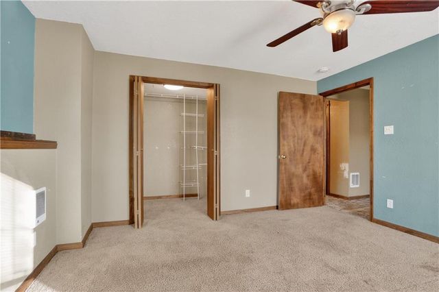 4404 Muncie Court, Leavenworth, KS 66048