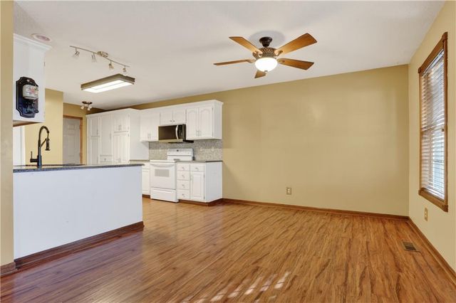 4404 Muncie Court, Leavenworth, KS 66048