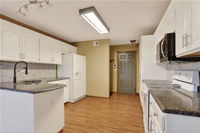 4404 Muncie Court, Leavenworth, KS 66048