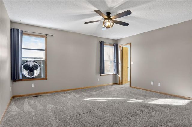 4404 Muncie Court, Leavenworth, KS 66048