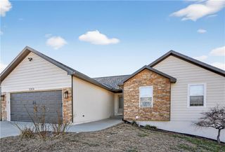 4404 Muncie Court, Leavenworth, KS 66048