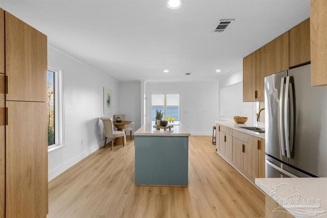 8844 Scenic Hwy, Pensacola, FL 32514