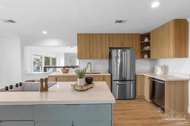 8844 Scenic Hwy, Pensacola, FL 32514