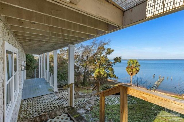 8844 Scenic Hwy, Pensacola, FL 32514