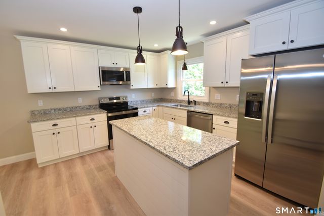 82 Landers Road, East Hartford, CT 06118