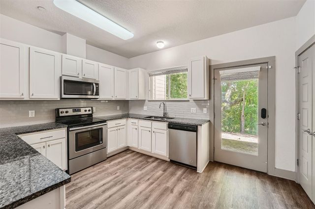 12264 Abbey Glen LN, Austin, TX 78753