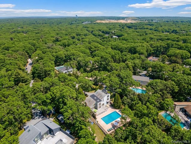 44 Diane Drive, East Hampton, NY 11937