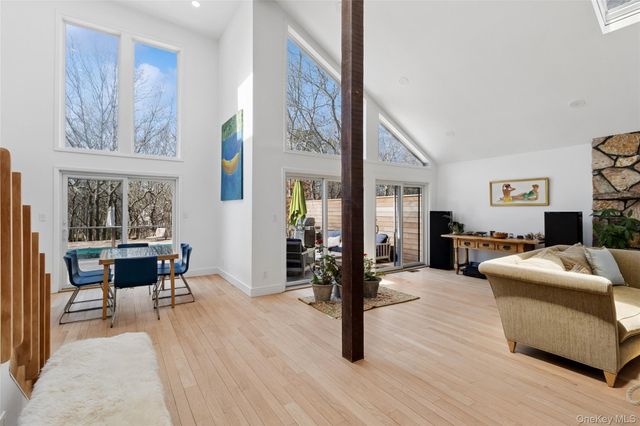 44 Diane Drive, East Hampton, NY 11937