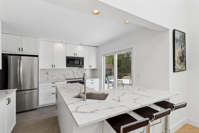 44 Diane Drive, East Hampton, NY 11937